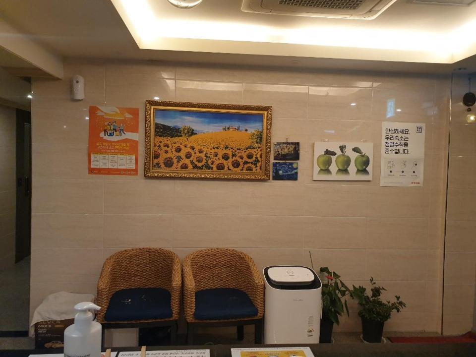 The Ozen Motel Jeju Bagian luar foto